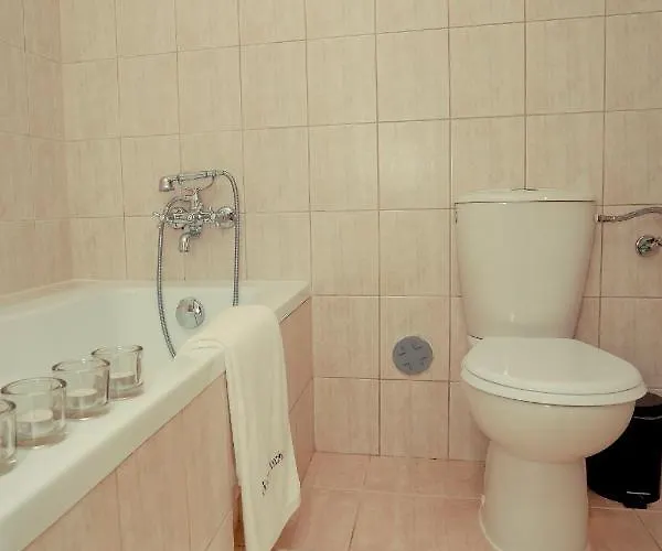 Giencyno Koncina Apartamento *